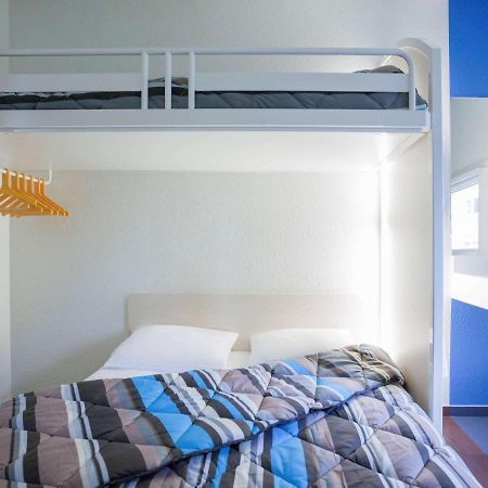 hotelF1 Lyon Isle D'Abeau Ouest St Exupery Saint-Quentin-Fallavier Exterior foto