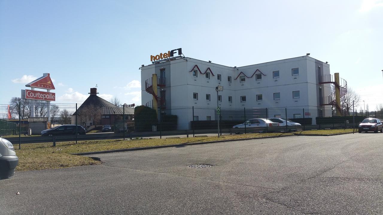hotelF1 Lyon Isle D'Abeau Ouest St Exupery Saint-Quentin-Fallavier Exterior foto